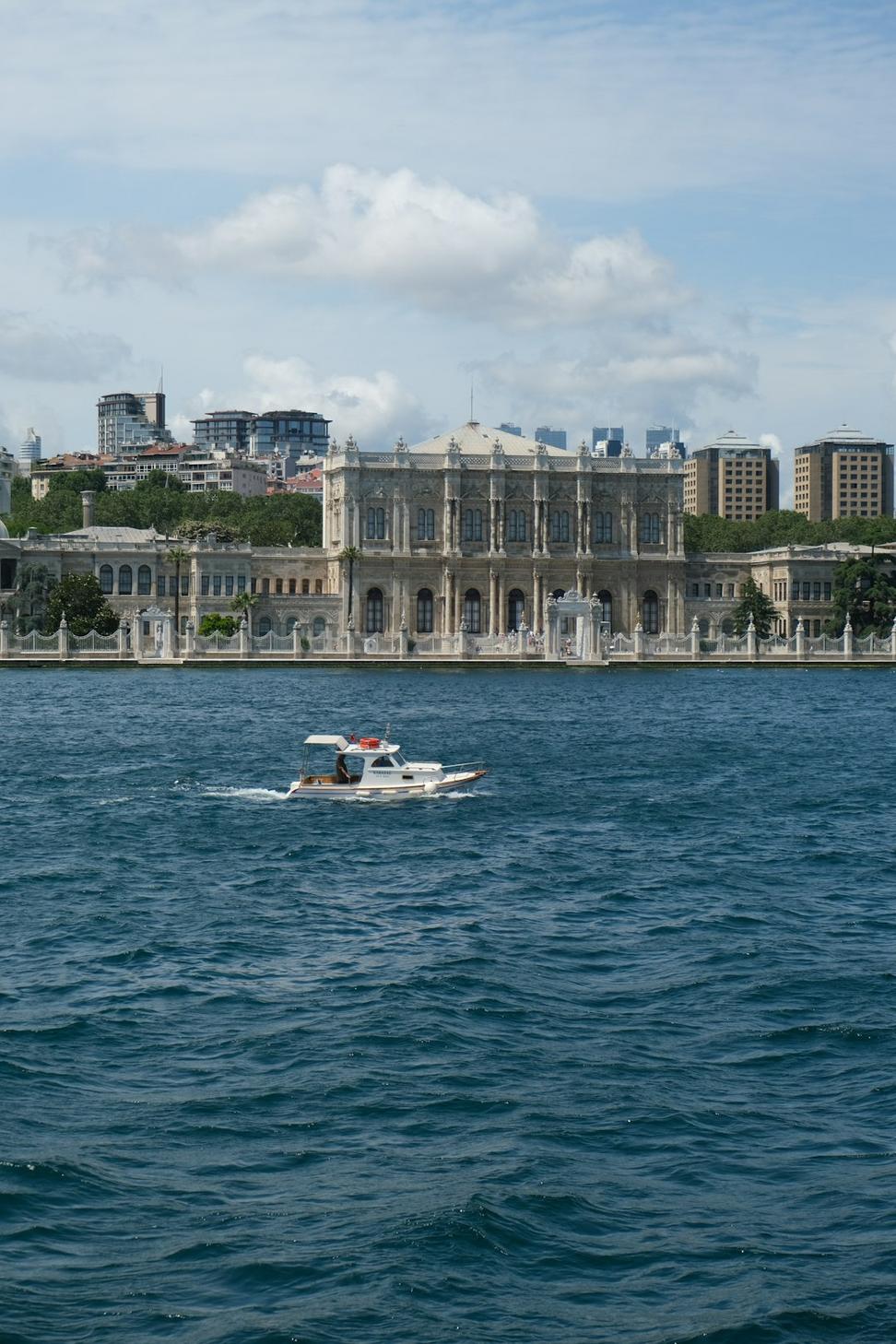 Lakefront Residence